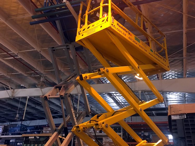 Trabajos en altura – Tijeras Compact